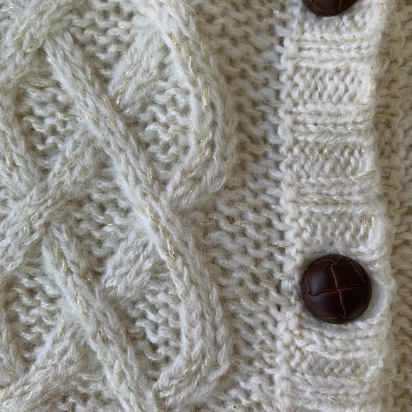 OSH KOSH-NWT-GIRLS-3T cream shawl collar cardigan sweater gold thread - Picture 4 of 5